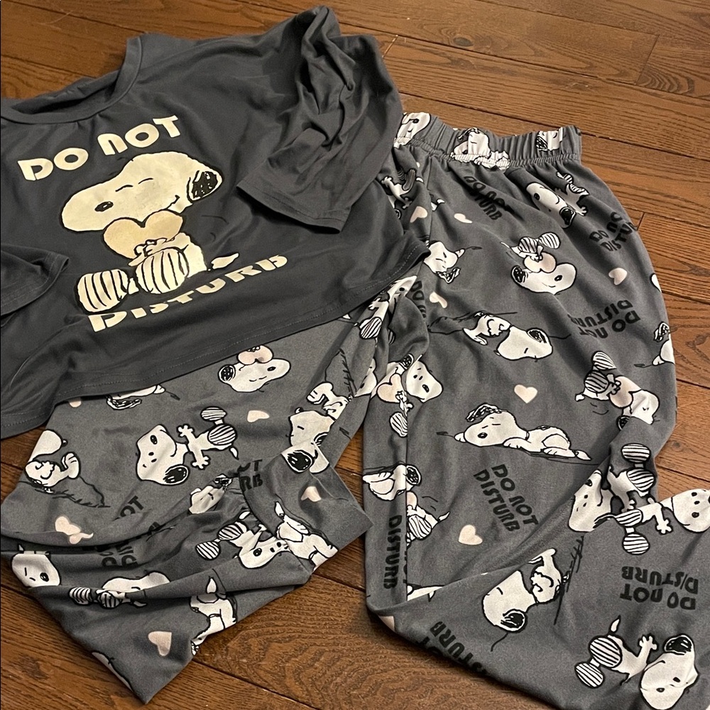 🔥 5/$25 - Kids Gray Snoopy Pajamas Set